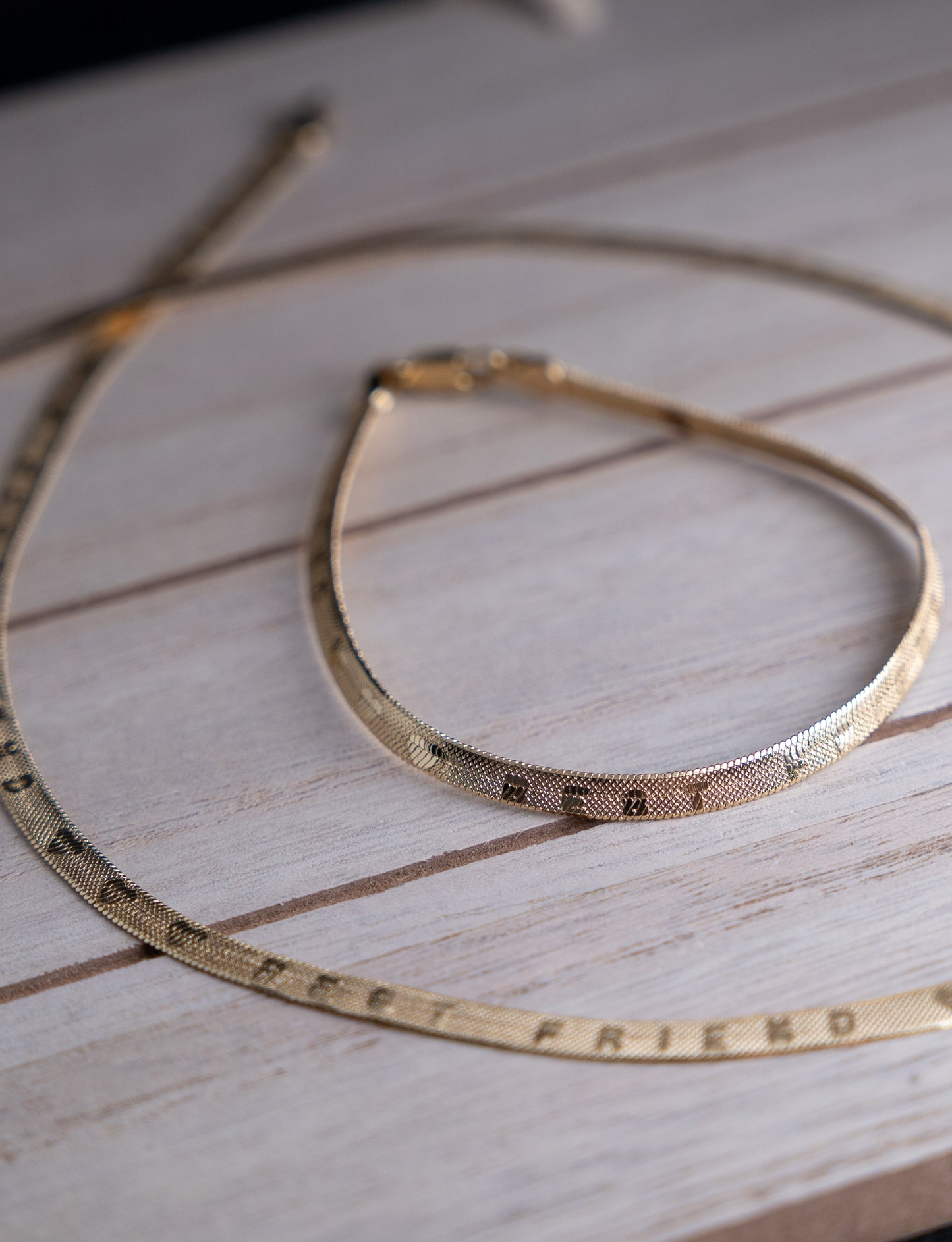 Friends necklace set