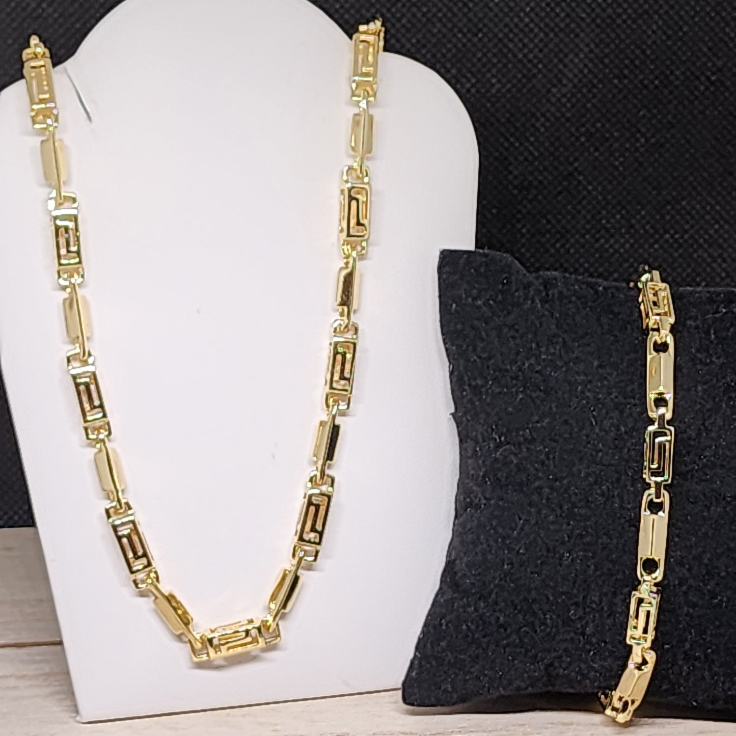 Catalina necklace set