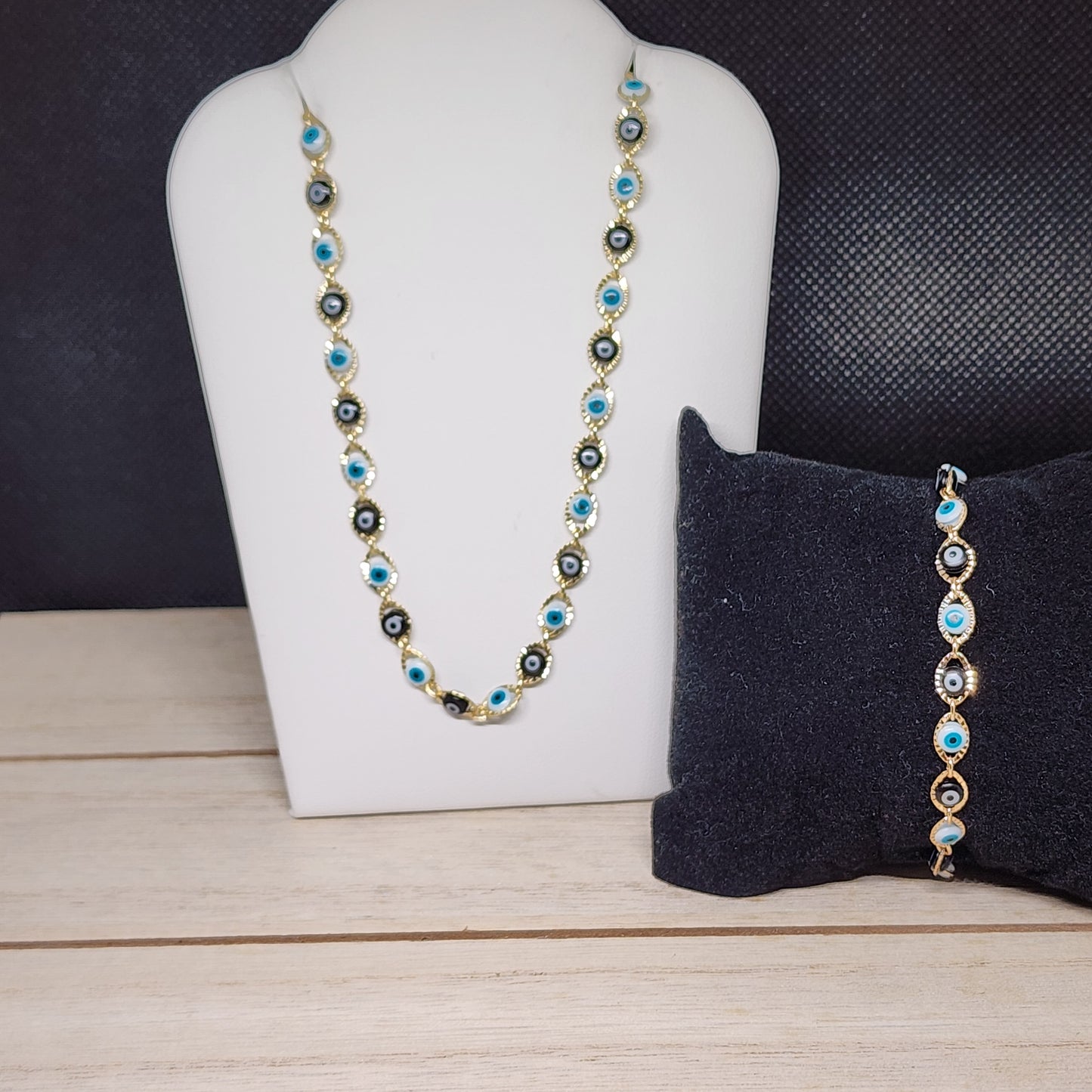 Protección necklace set