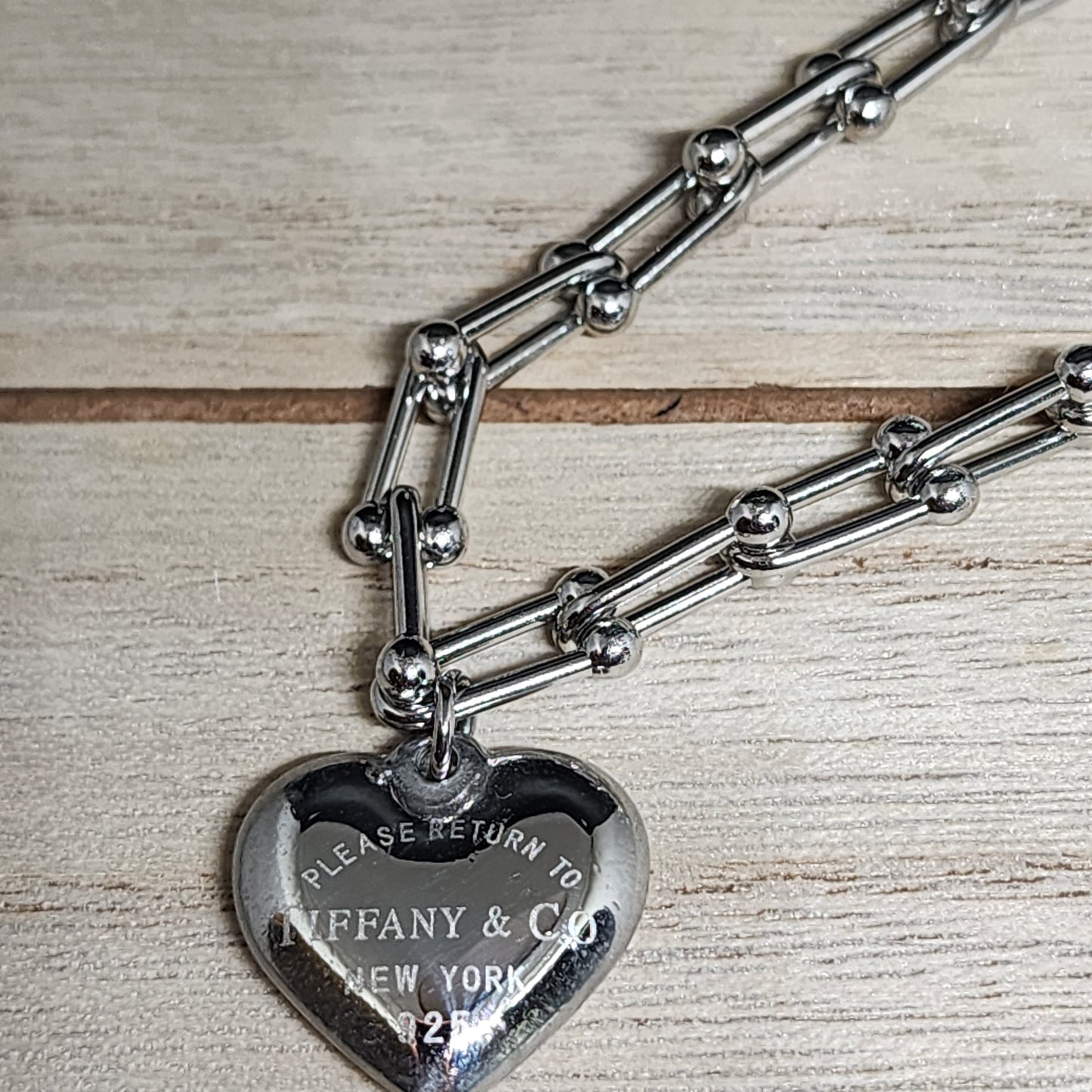 Tiff silver love necklace set