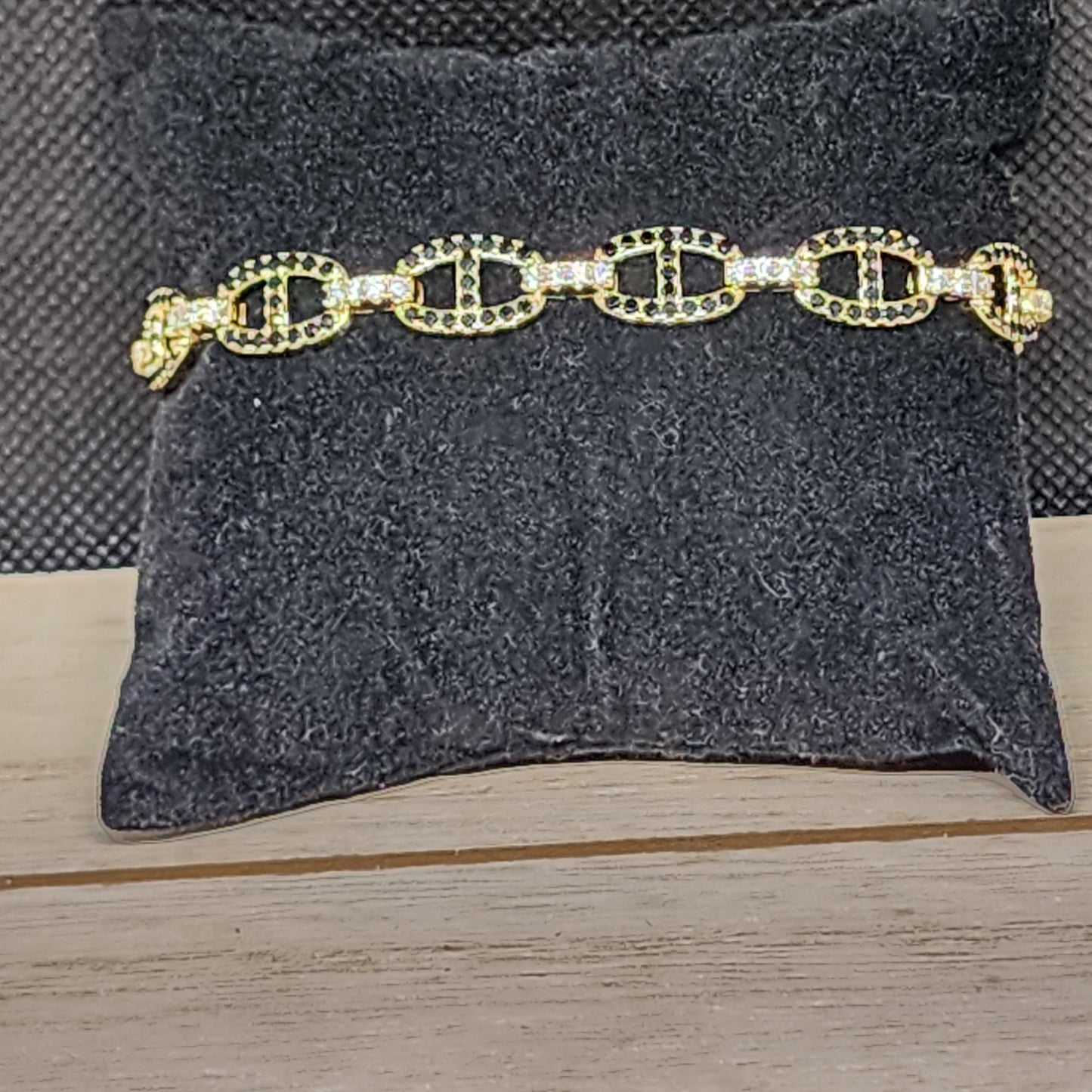 Black widow bracelet