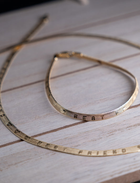 Friends  necklace set