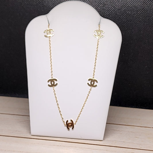 Glamour Doble C necklace