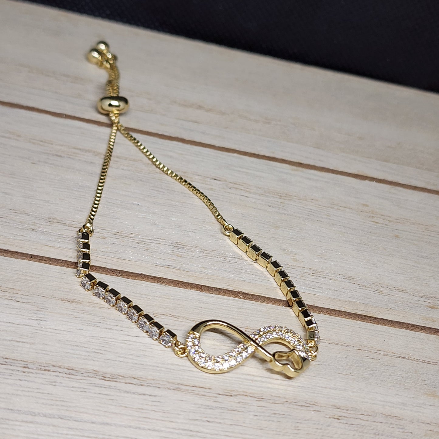 Unlimited love bracelet