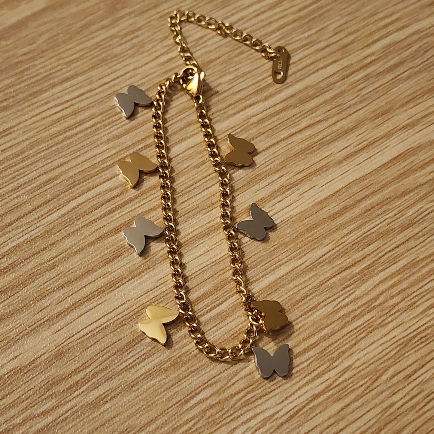 Fly free bracelet