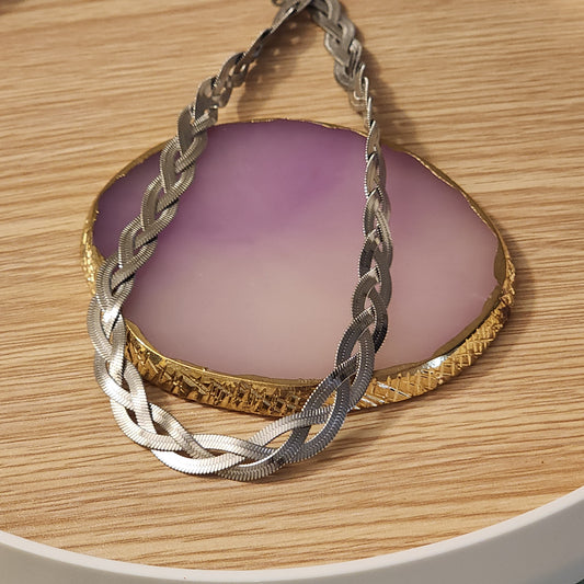 Entrelazadas necklace