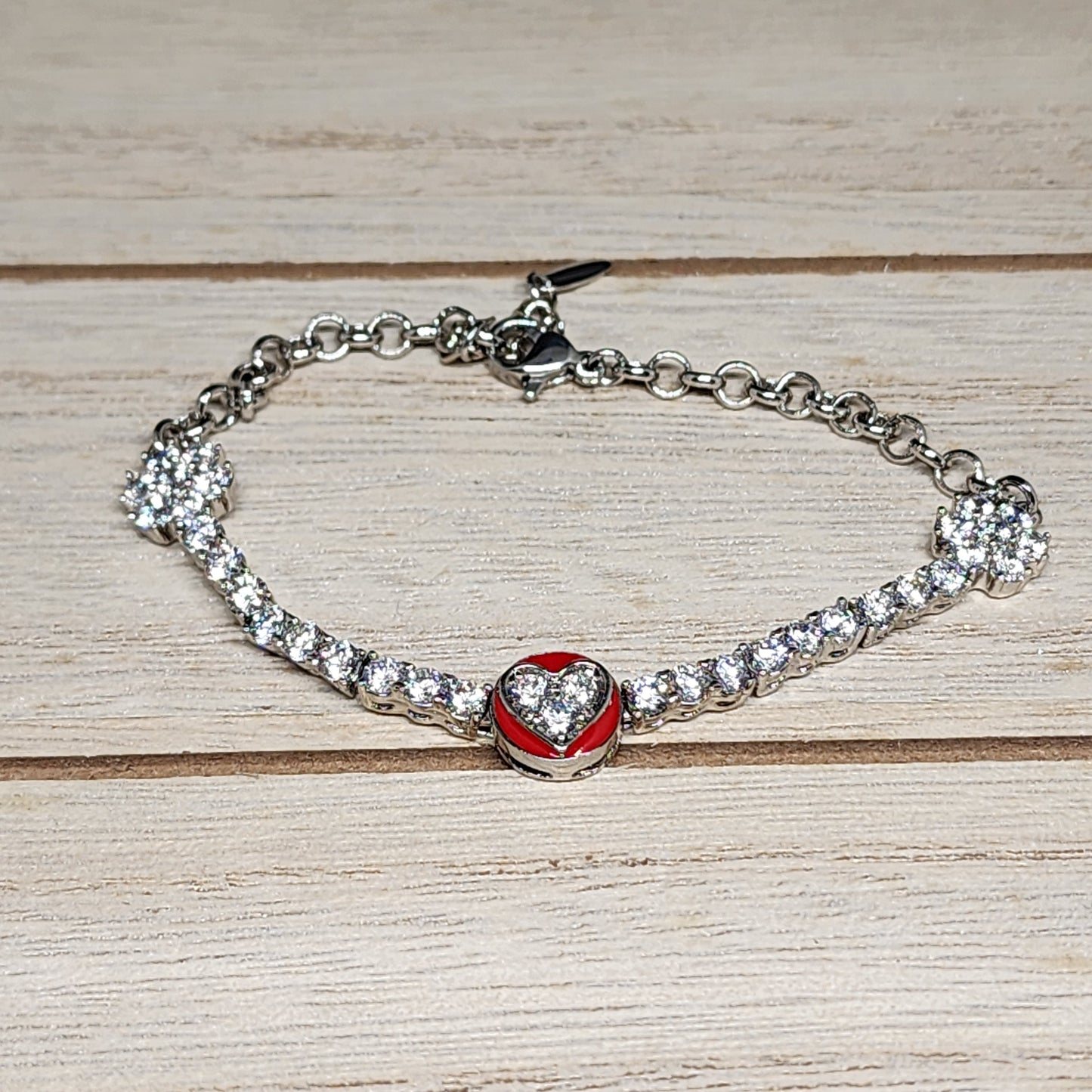 Shiny heart bracelet